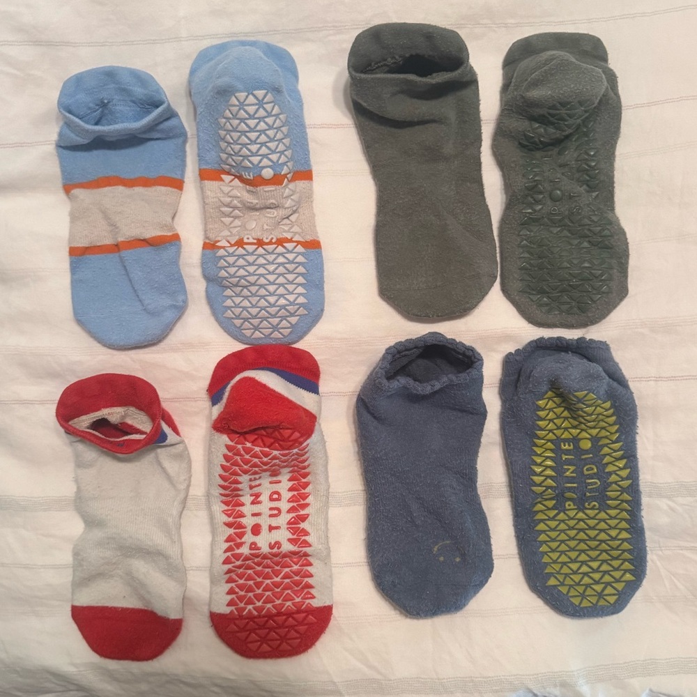 M/L Pointe Studio Grip Socks